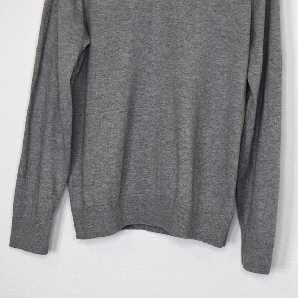 GAP Mens Sweater Sz L V-Neck Cotton Cashmere Minimalist Academia Preppy Neutral - Picture 3 of 14